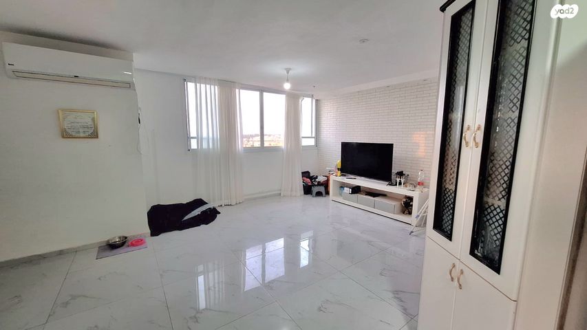 דירה, משה דיין 2, גני אלון, חדרה