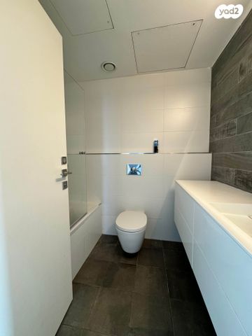 דירה, גרציאני יצחק 4, גני שרונה, קרית הממשלה, תל אביב יפו