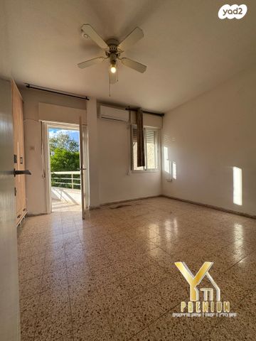 טריפלקס, שדרות וייצמן, ביאליק דרום, קרית ביאליק