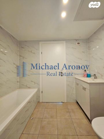 דירה, אלמוג 1, חוף הזהב, נתניה