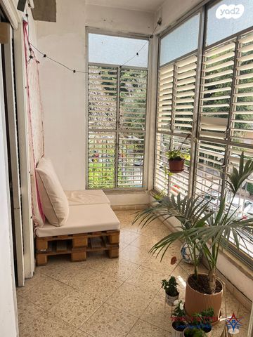 דירה, גוש עציון, הל"ה, גבעתיים