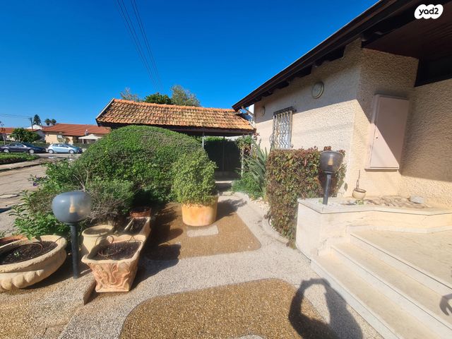 בית פרטי/ קוטג', פרדס חנה כרכור