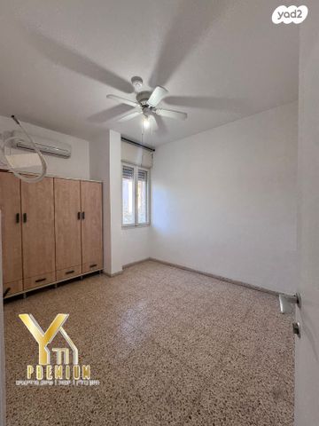 טריפלקס, שדרות וייצמן, ביאליק דרום, קרית ביאליק