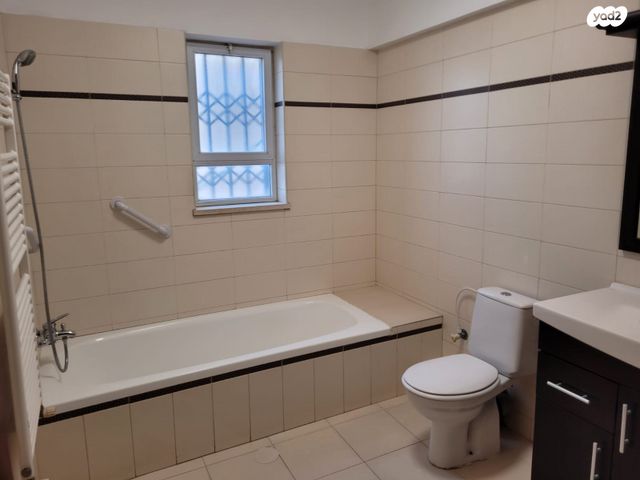 דירה, הדישון, מלחה, מנחת, ירושלים