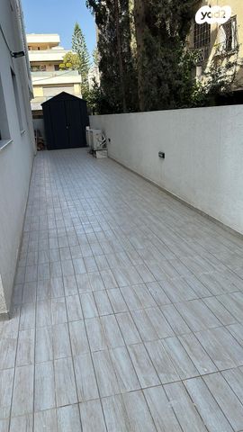 דירת גן, ביאליק, חולון