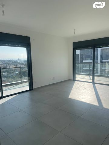 גג/ פנטהאוז, בר כוכבא, הרצליה