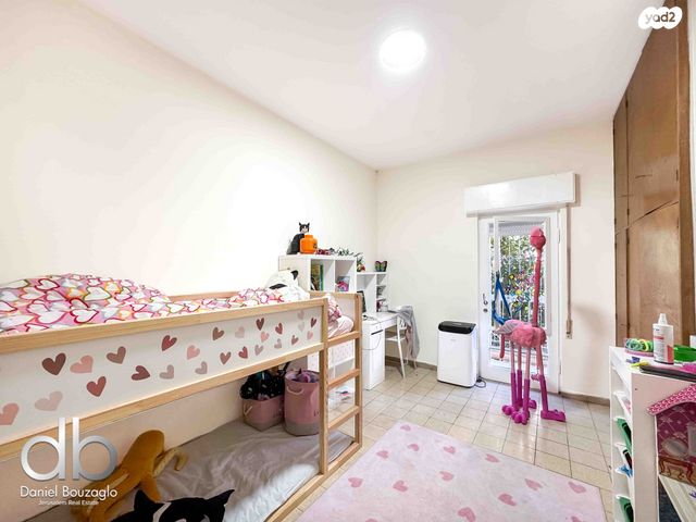 דירה, התיבונים, רחביה, ירושלים