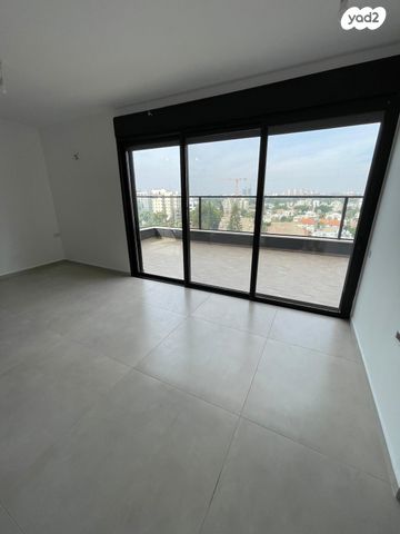 גג/ פנטהאוז, רמת גן