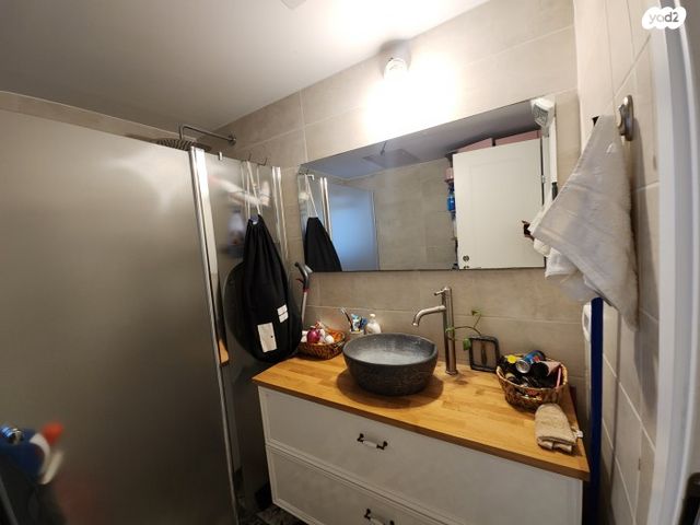 דירה, שושנים, אלקנה