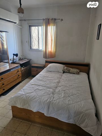 דירה, נפתלי אימבר, העיר התחתית, ואדי סאליב, חיפה