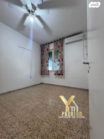 טריפלקס, שדרות וייצמן, ביאליק דרום, קרית ביאליק