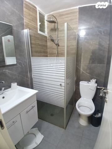 דירה, שדרות משה שרת 11, קרית ים