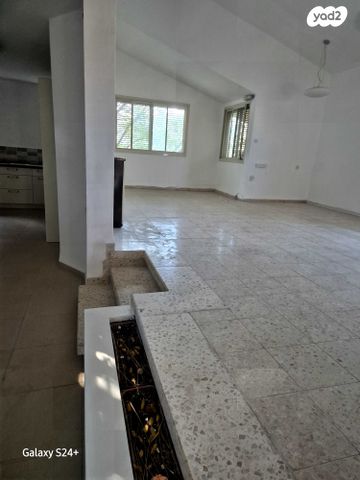 בית פרטי/ קוטג', יגאל אלון, קרית טבעון