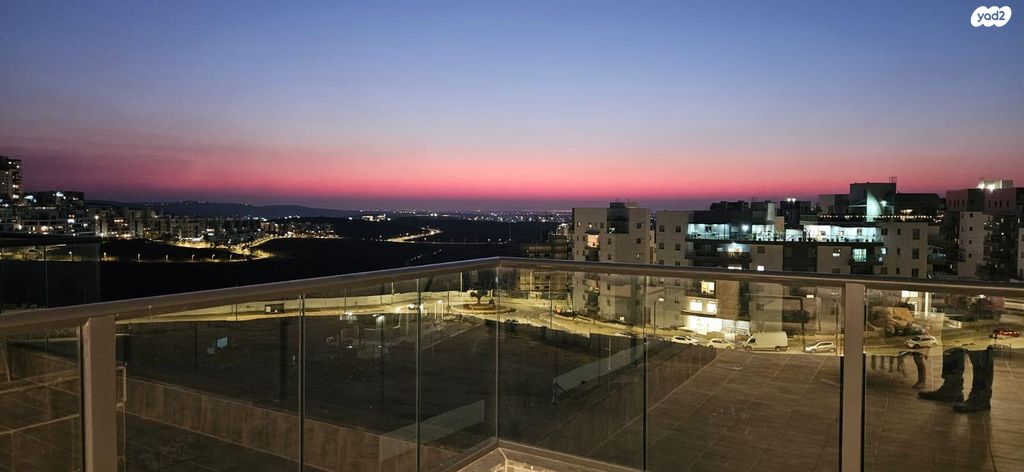 דירה, יצחק נבון, מורשת, מודיעין מכבים רעות