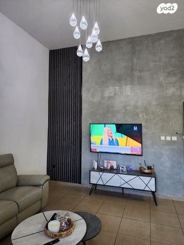 דירת גן, המגדל הלבן 4, שאר העיר, רמלה