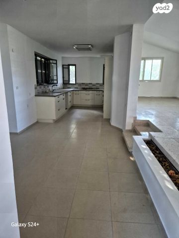 בית פרטי/ קוטג', יגאל אלון, קרית טבעון