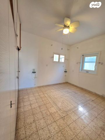 דירה, אריה שנקר, אגרובנק, חולון