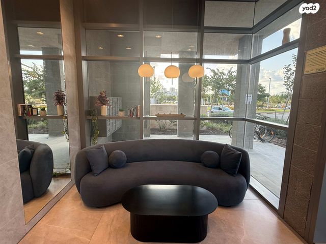 דירה, הרב עובדיה יוסף, גליל ים (מתחם הכוכבים), הרצליה