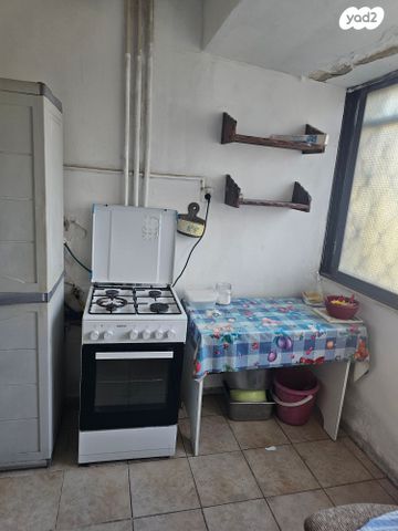 דירה, נפתלי אימבר, העיר התחתית, ואדי סאליב, חיפה