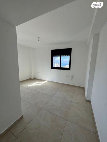 דירה, הרב הרצוג 6, צפון מערב מרכז העיר, נתניה