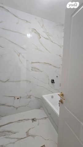 דירה, הרב אריה לייב קפלן, צפת