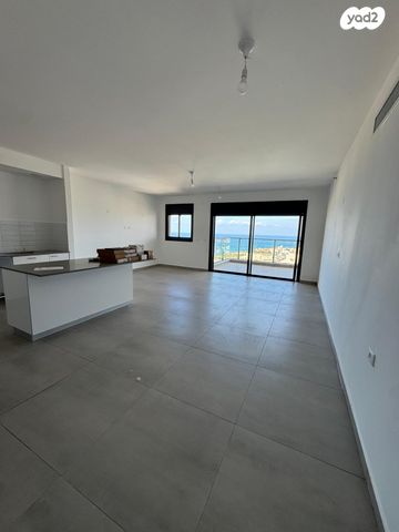 דירה, הרב הרצוג 8, צפון מערב מרכז העיר, נתניה