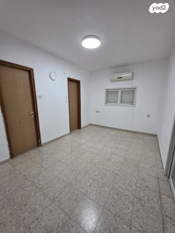 דירה, שמחה וילקומיץ', ב' / צפון מערב העיר, רחובות