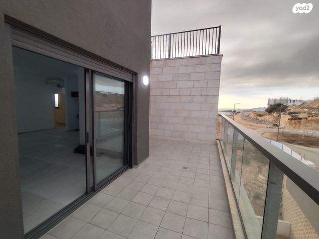 דירה, צופים, צופים