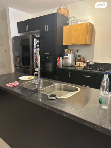 דירת גן, רמב"ם, רעננה