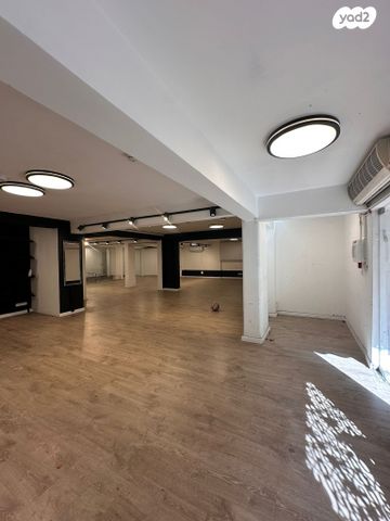 חנויות/ שטח מסחרי, שדרות רוטשילד, לב תל אביב, לב העיר צפון, תל אביב יפו