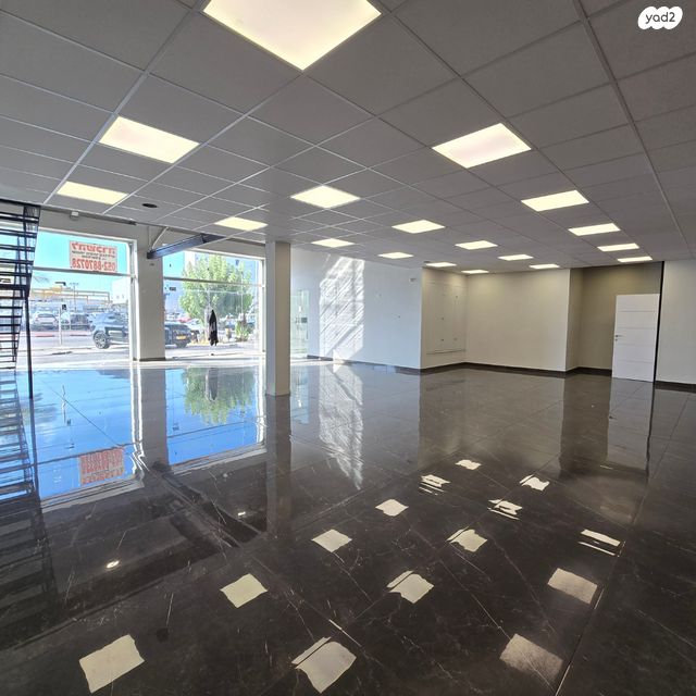 חנויות/ שטח מסחרי, האומן, אזור תעשיה, חדרה