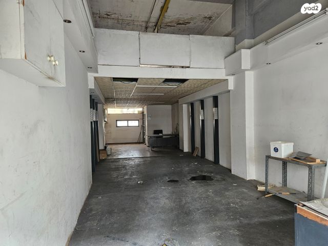 מחסנים, יצחק שדה 25, מונטיפיורי, הרכבת, תל אביב יפו