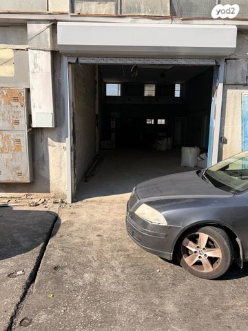 מבני תעשיה, אזור תעשיה ב, חולון