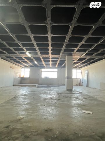 אולמות, פארן, אזור תעשיה, יבנה