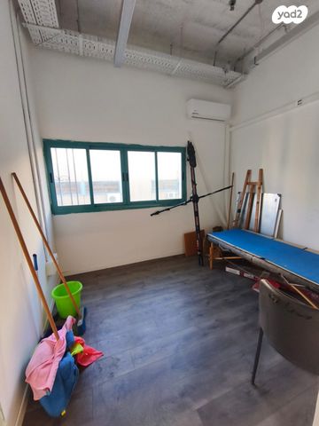 משרדים, התעשייה, אזור תעשיה, נשר