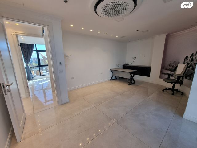 משרדים, משה לוי 11, מב"ת מערב, אזור תעשייה חדש, ראשון לציון