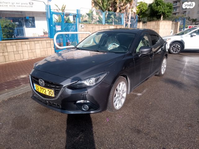 מודעת רכב מאזדה 3