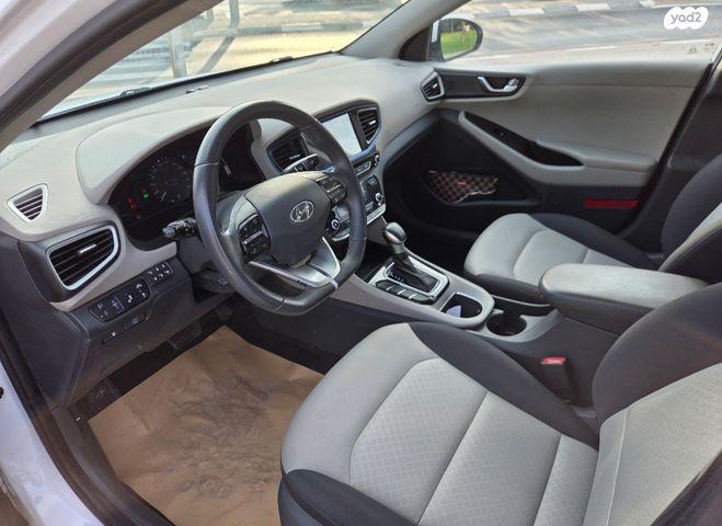 יונדאי איוניק