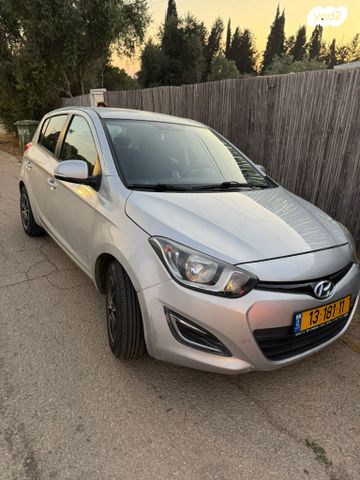 מודעת רכב יונדאי i20