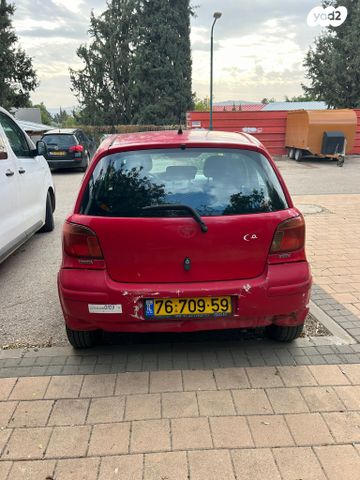 טויוטה יאריס