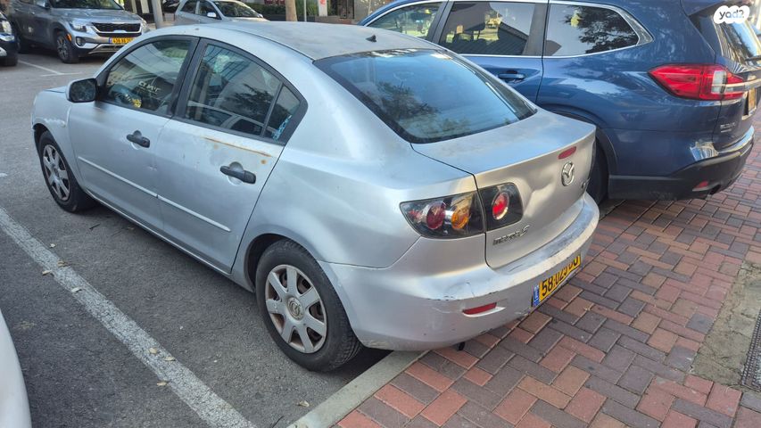 מודעת רכב מאזדה 3