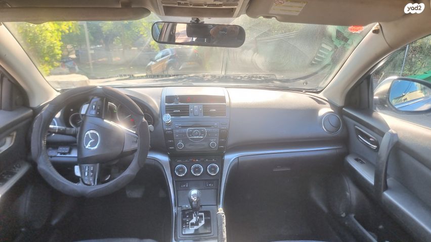 מודעת רכב מאזדה 6