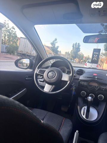 מודעת רכב מאזדה 2