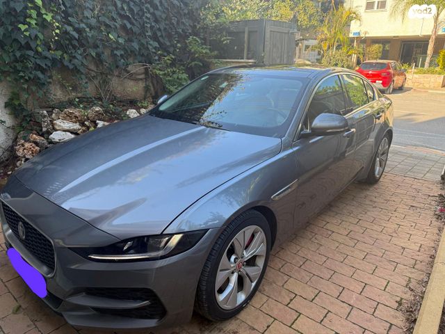 מודעת רכב יגואר XE