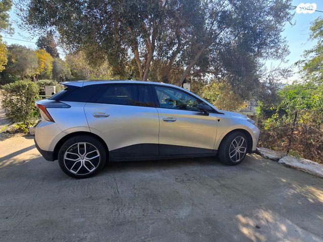 מודעת רכב אם ג'י MG4