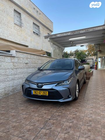 טויוטה קורולה
