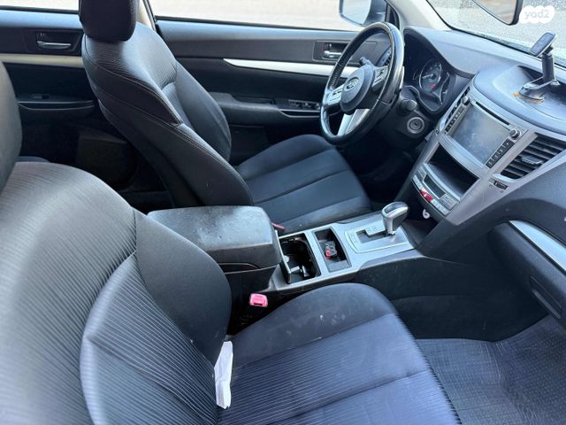 סובארו B4/לגאסי