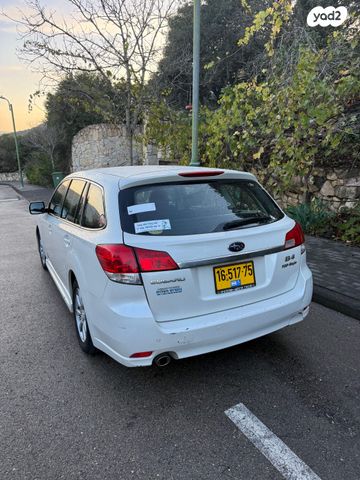 סובארו B4/לגאסי