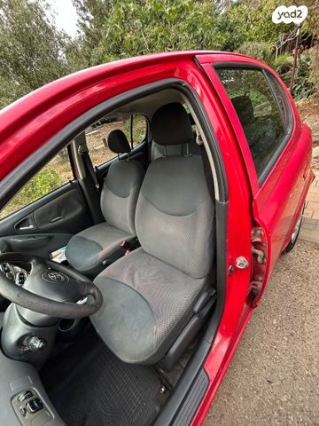 טויוטה יאריס