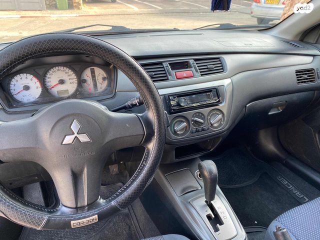 מיצובישי לנסר